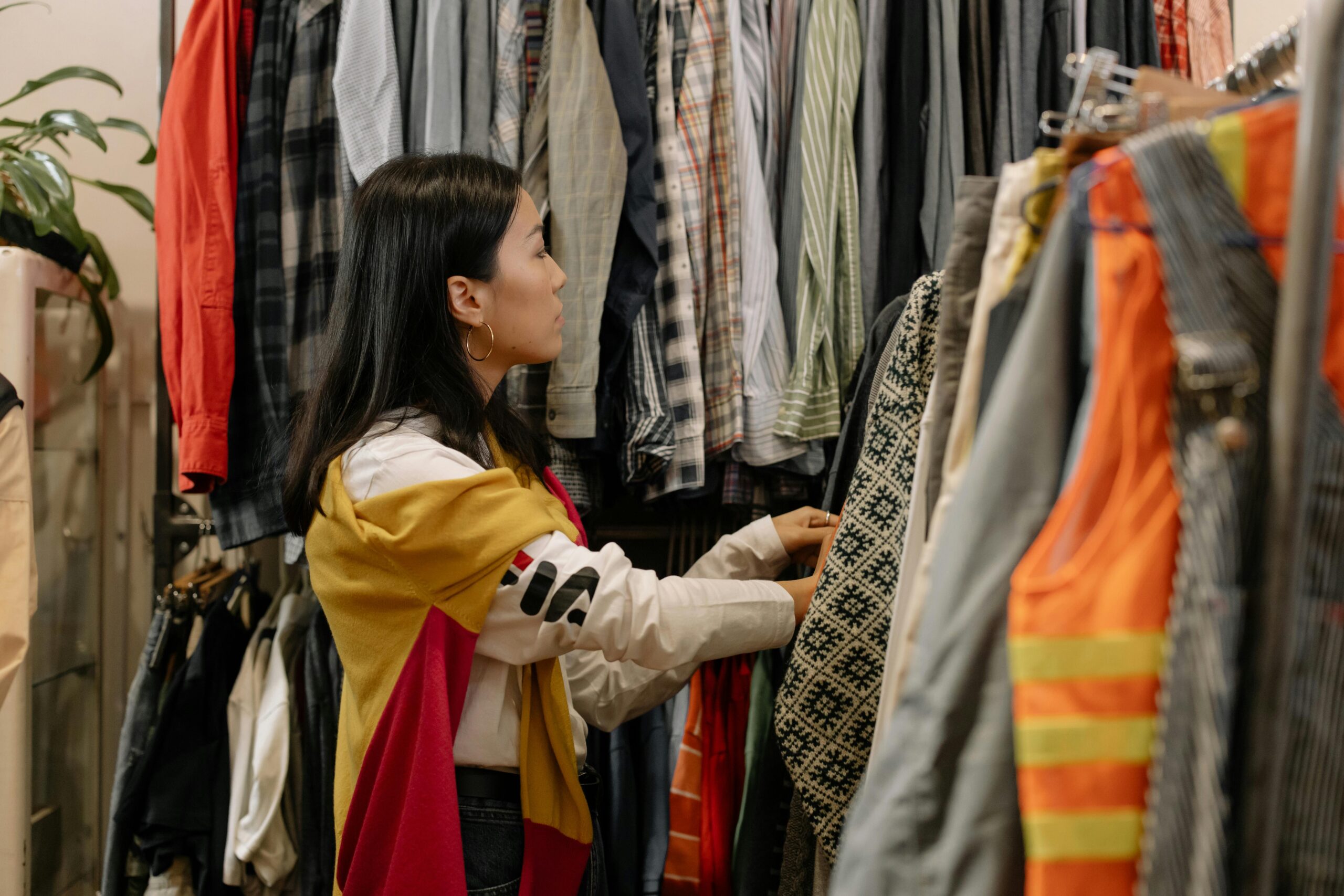 A Guide To Thrifting Around Knoxville
