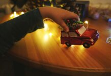 Simple Christmas Traditions For The Busy Mom