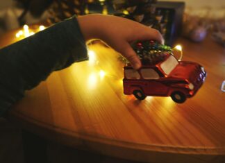 Simple Christmas Traditions For The Busy Mom