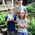 kids at scavenger hunt